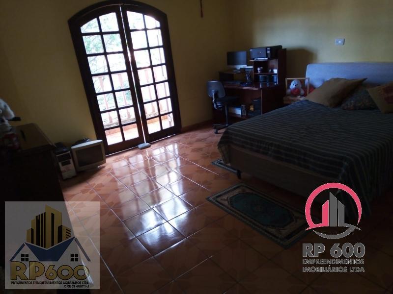 Casa de Condomínio à venda com 6 quartos, 240m² - Foto 15