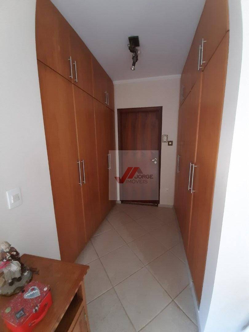 Casa à venda com 3 quartos, 275m² - Foto 15