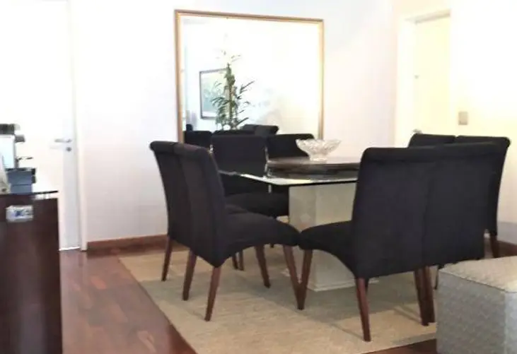 Apartamento à venda com 4 quartos, 201m² - Foto 2