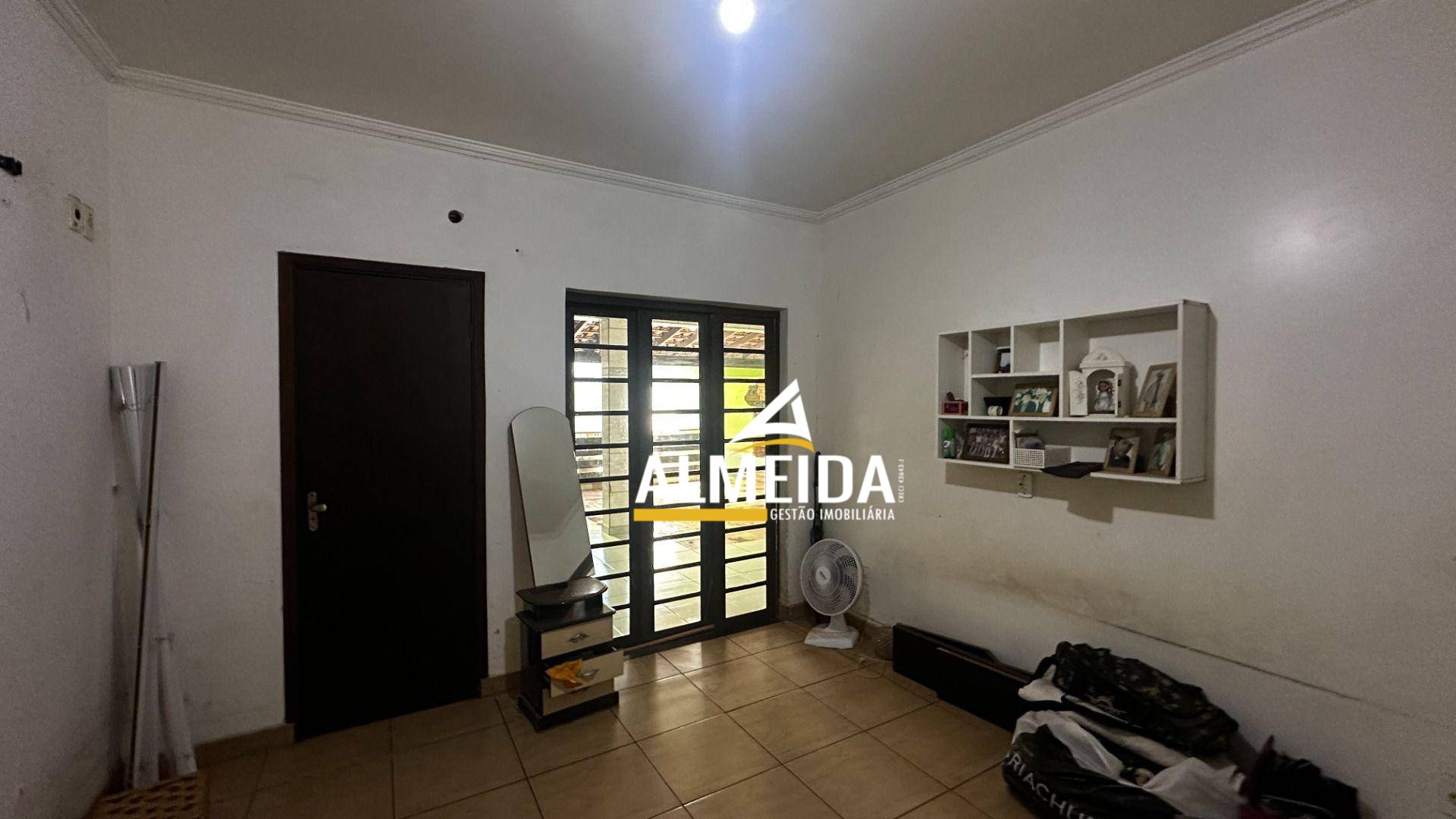 Casa, 3 quartos, 252 m² - Foto 4