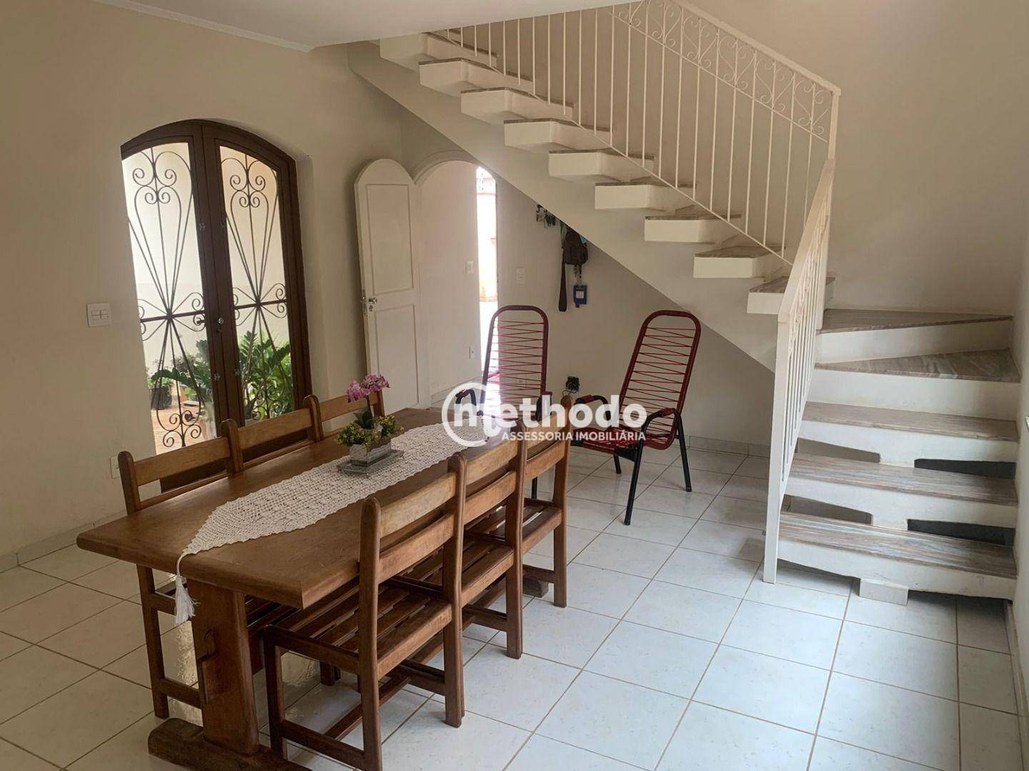 Casa à venda com 4 quartos, 312m² - Foto 10