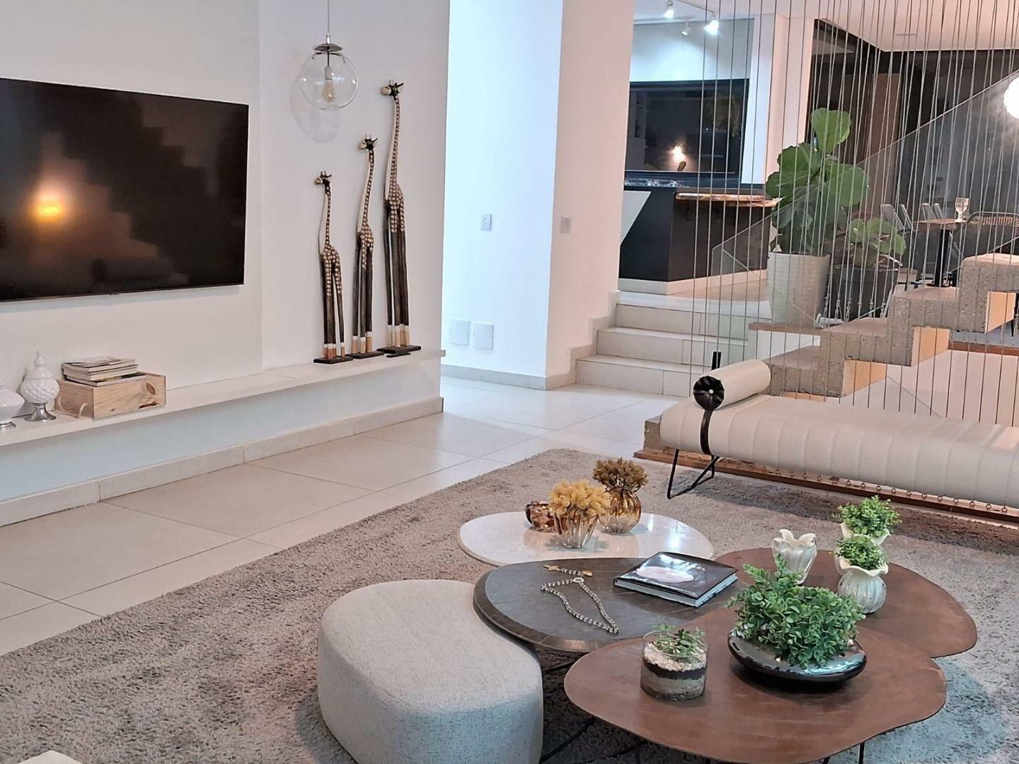 Casa de Condomínio à venda com 4 quartos, 350m² - Foto 18