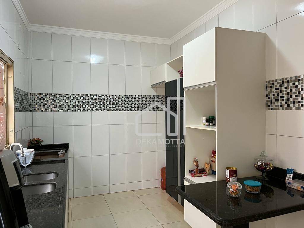 Casa à venda com 3 quartos, 300m² - Foto 11