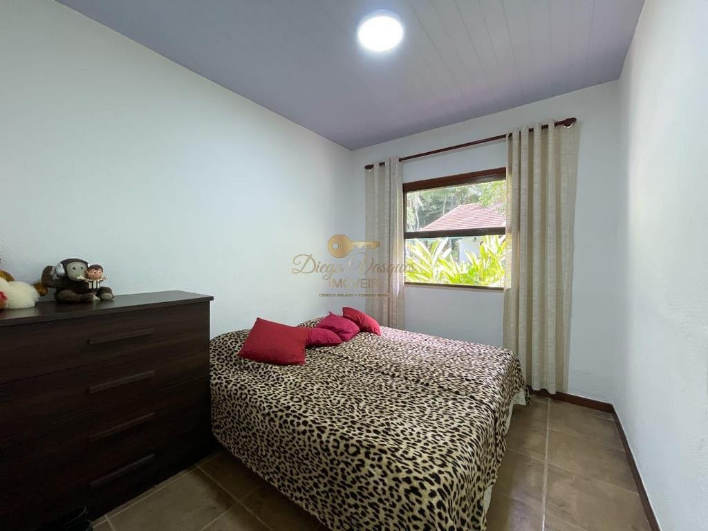 Casa à venda com 7 quartos, 2200m² - Foto 31