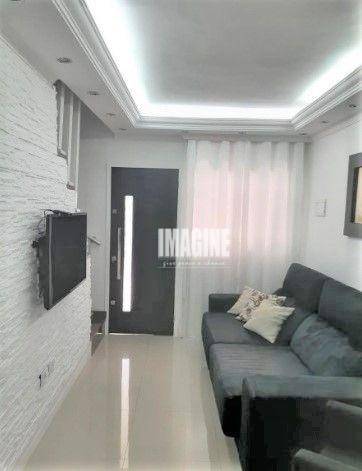 Sobrado à venda com 2 quartos, 80m² - Foto 1