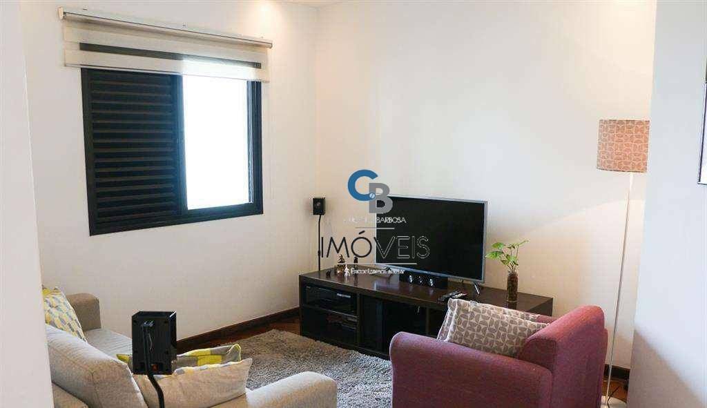 Apartamento à venda com 3 quartos, 137m² - Foto 2