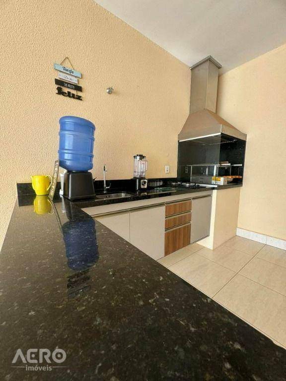 Casa à venda e aluguel com 3 quartos, 119m² - Foto 12