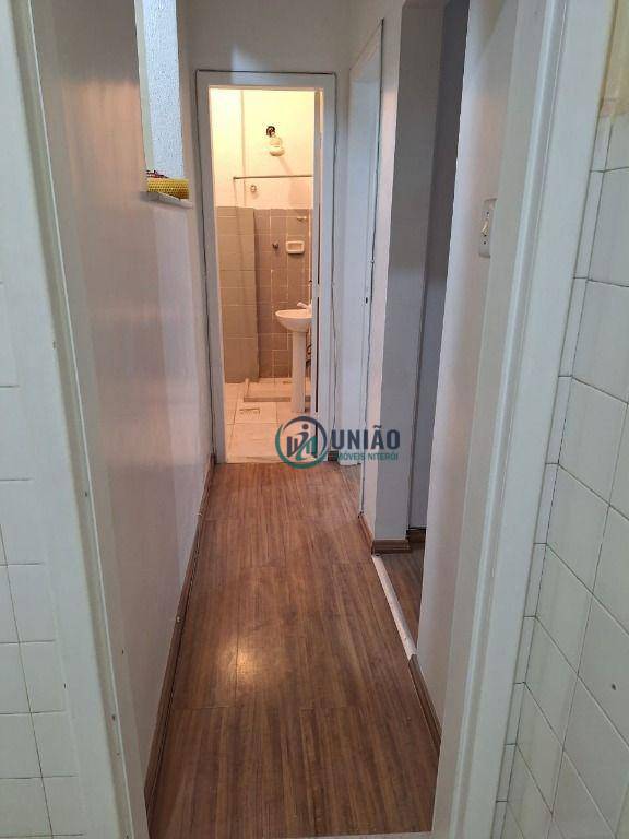 Apartamento à venda com 1 quarto, 50m² - Foto 6