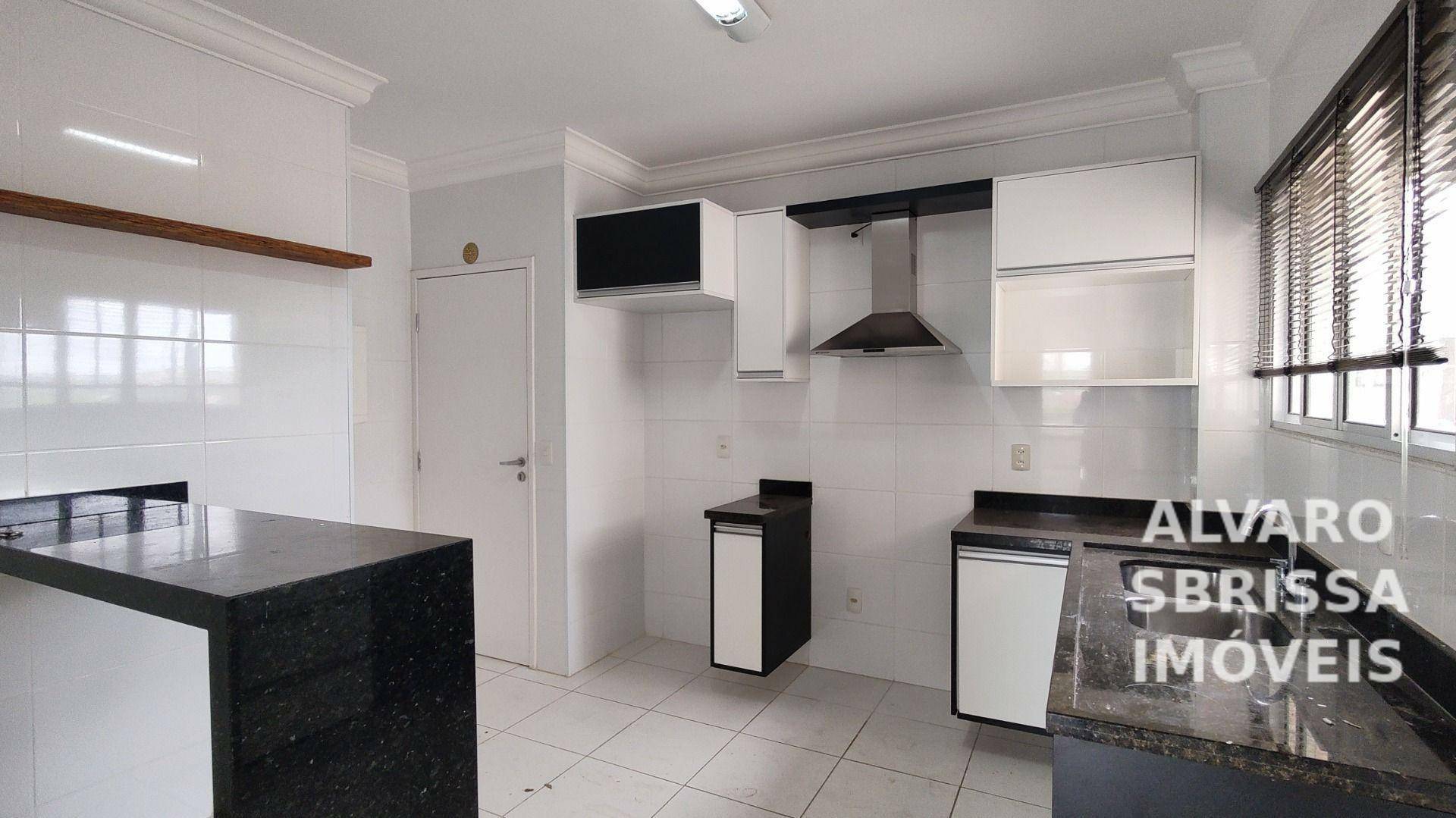 Apartamento para alugar com 3 quartos, 134m² - Foto 3