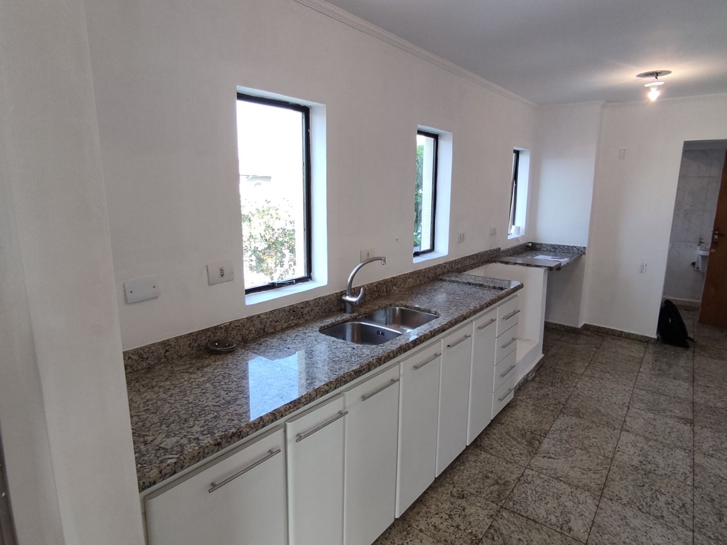 Apartamento à venda com 3 quartos, 170m² - Foto 31