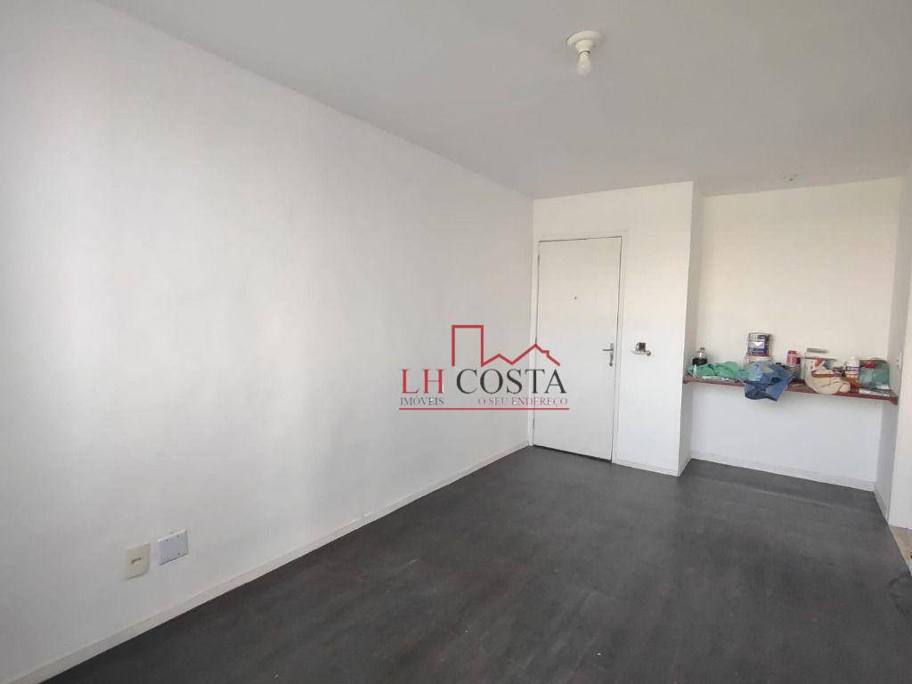 Apartamento à venda com 2 quartos, 65m² - Foto 4