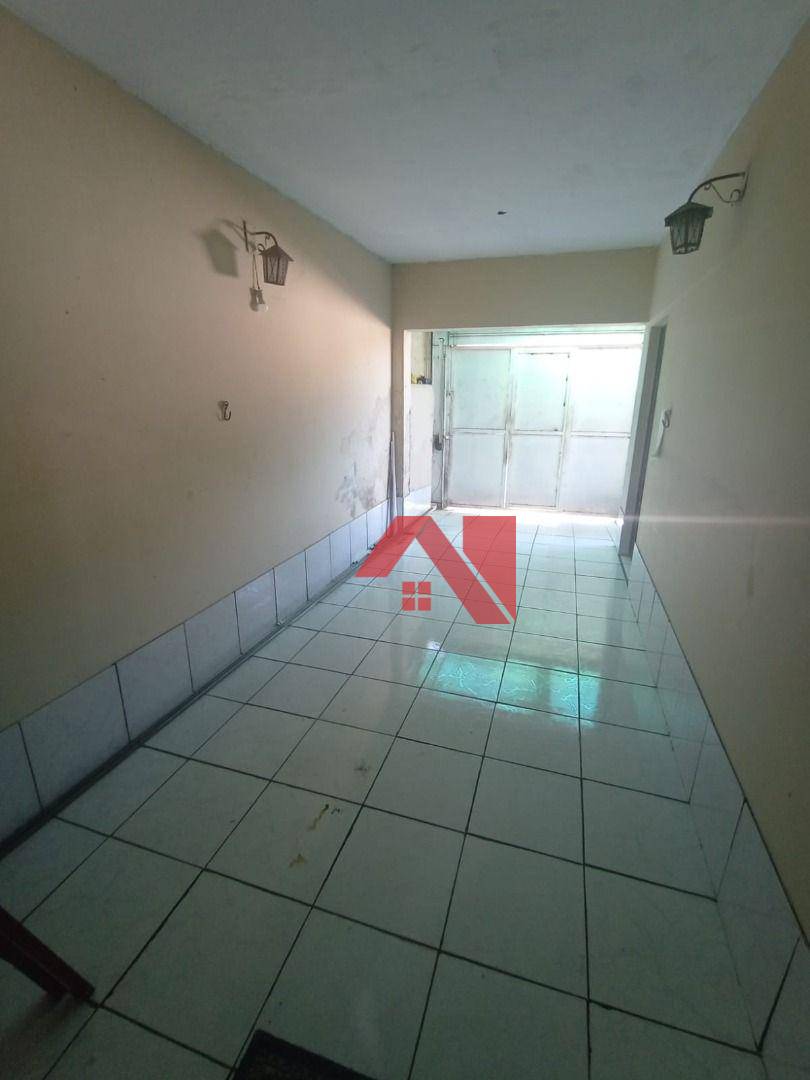 Casa à venda com 3 quartos, 250m² - Foto 5