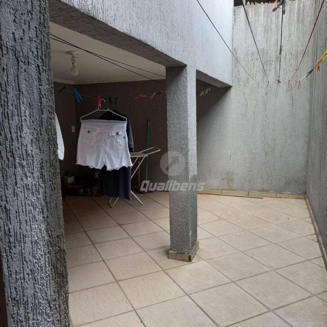 Casa à venda com 4 quartos, 211m² - Foto 11