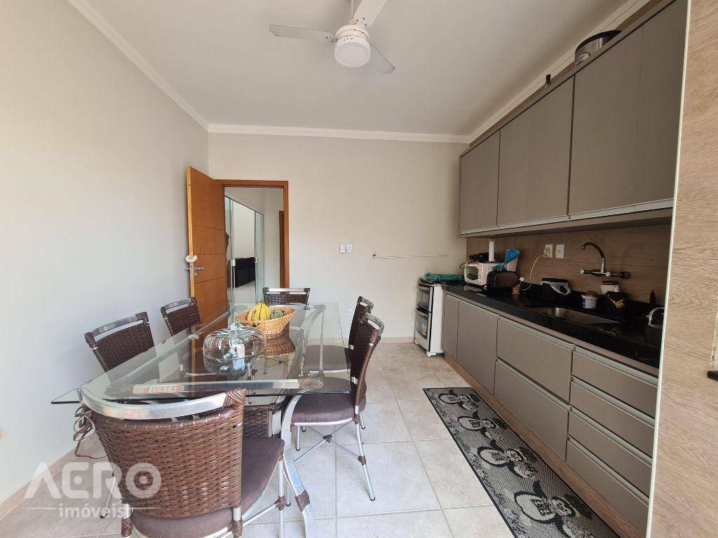 Casa de Condomínio à venda com 3 quartos, 220m² - Foto 18