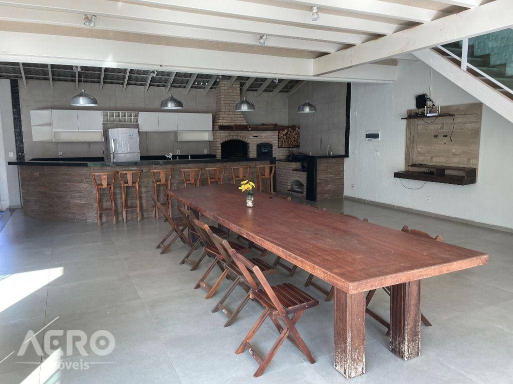 Casa de Condomínio à venda com 3 quartos, 250m² - Foto 10