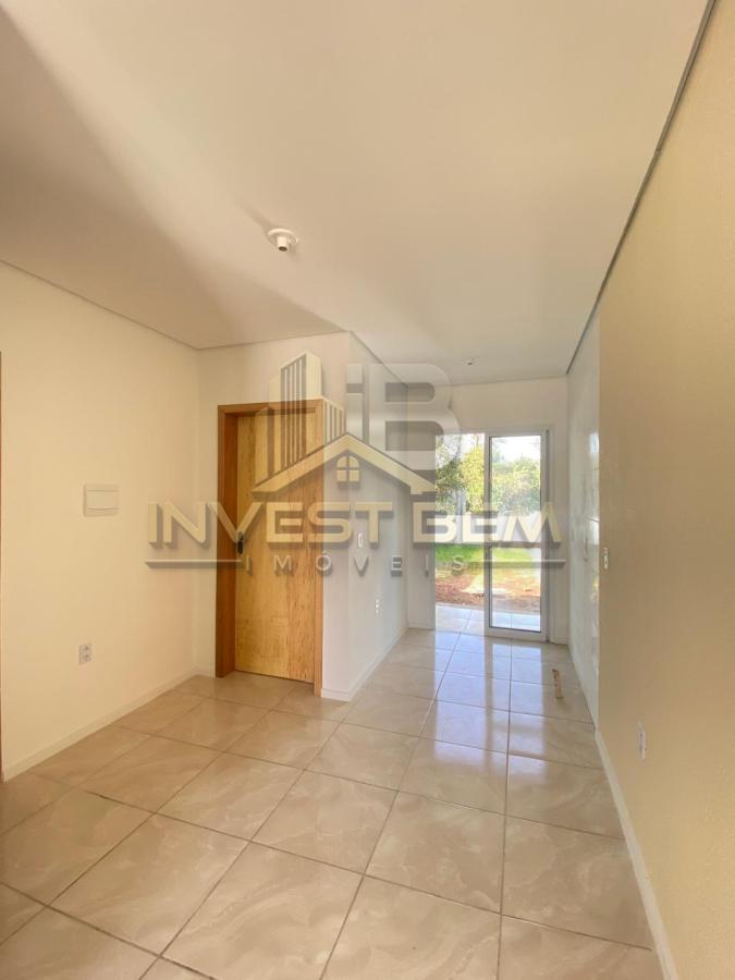 Casa à venda com 2 quartos, 50m² - Foto 2