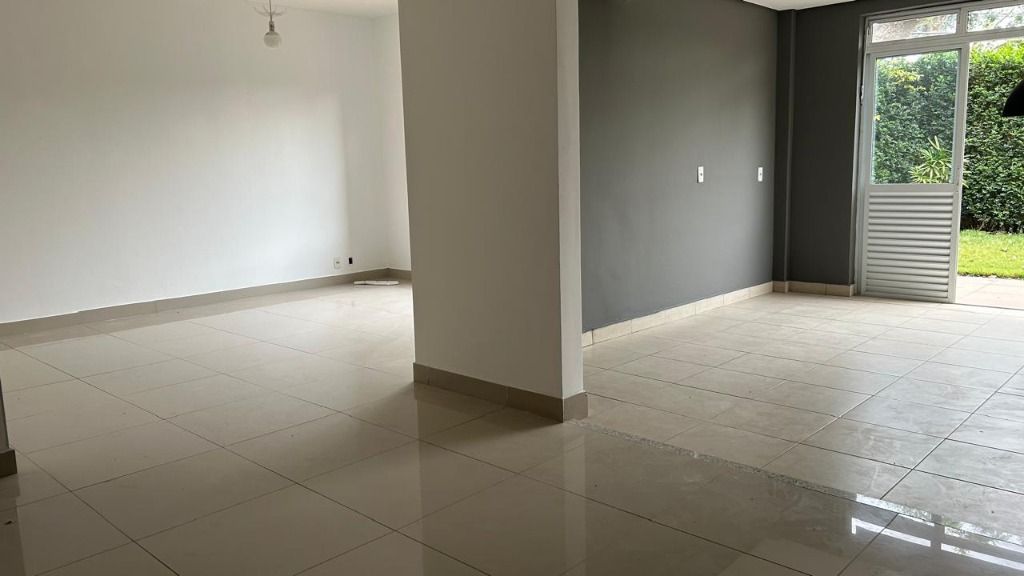 Casa de Condomínio para alugar com 5 quartos, 352m² - Foto 57