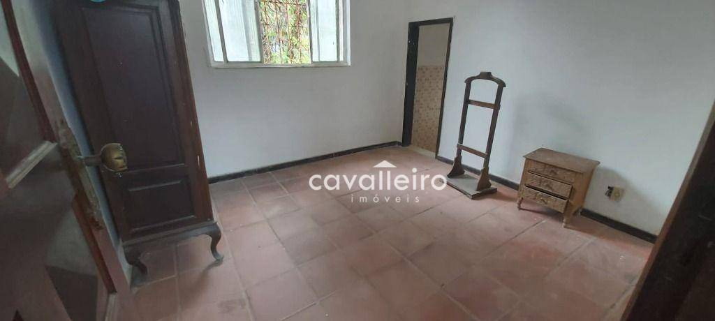 Casa à venda com 6 quartos, 90m² - Foto 8