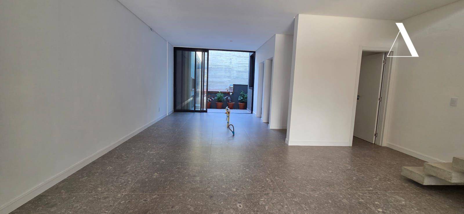 Casa, 3 quartos, 205 m² - Foto 4