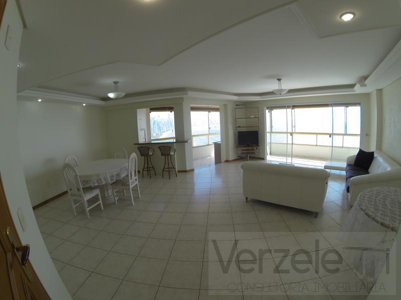 Apartamento à venda com 3 quartos, 157m² - Foto 12