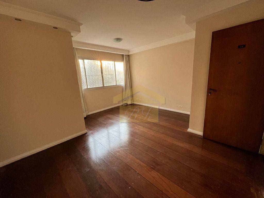 Apartamento à venda com 2 quartos, 70m² - Foto 2