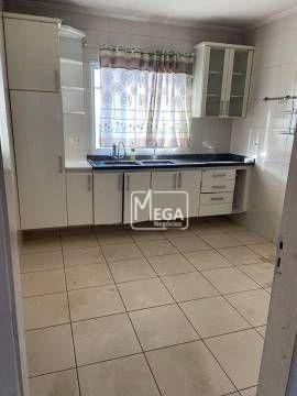 Casa à venda com 2 quartos, 130m² - Foto 4