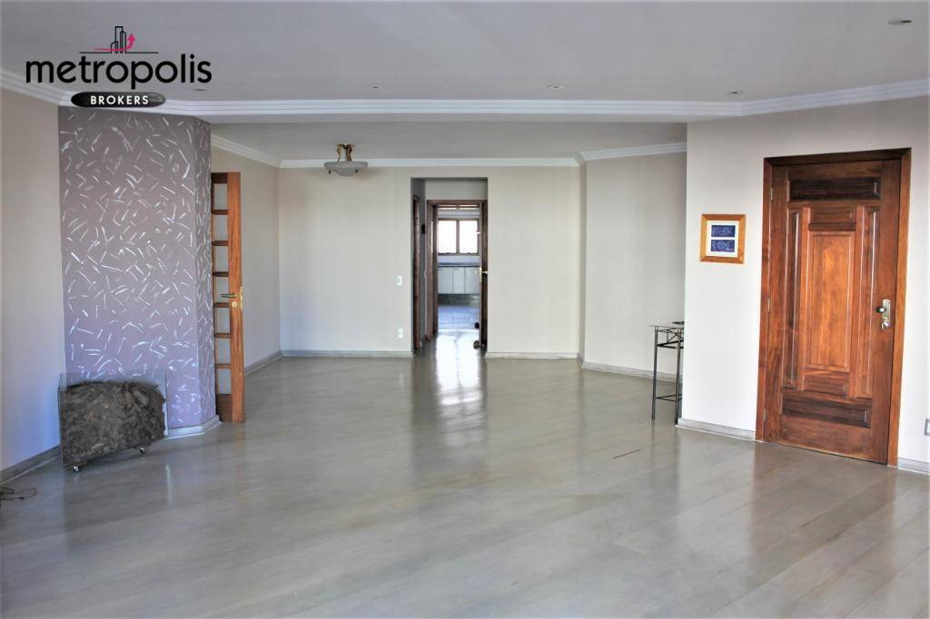 Apartamento à venda com 3 quartos, 242m² - Foto 1