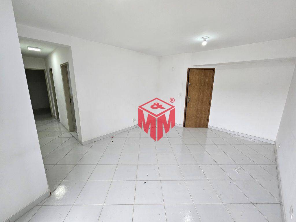 Apartamento para alugar com 3 quartos, 75m² - Foto 1