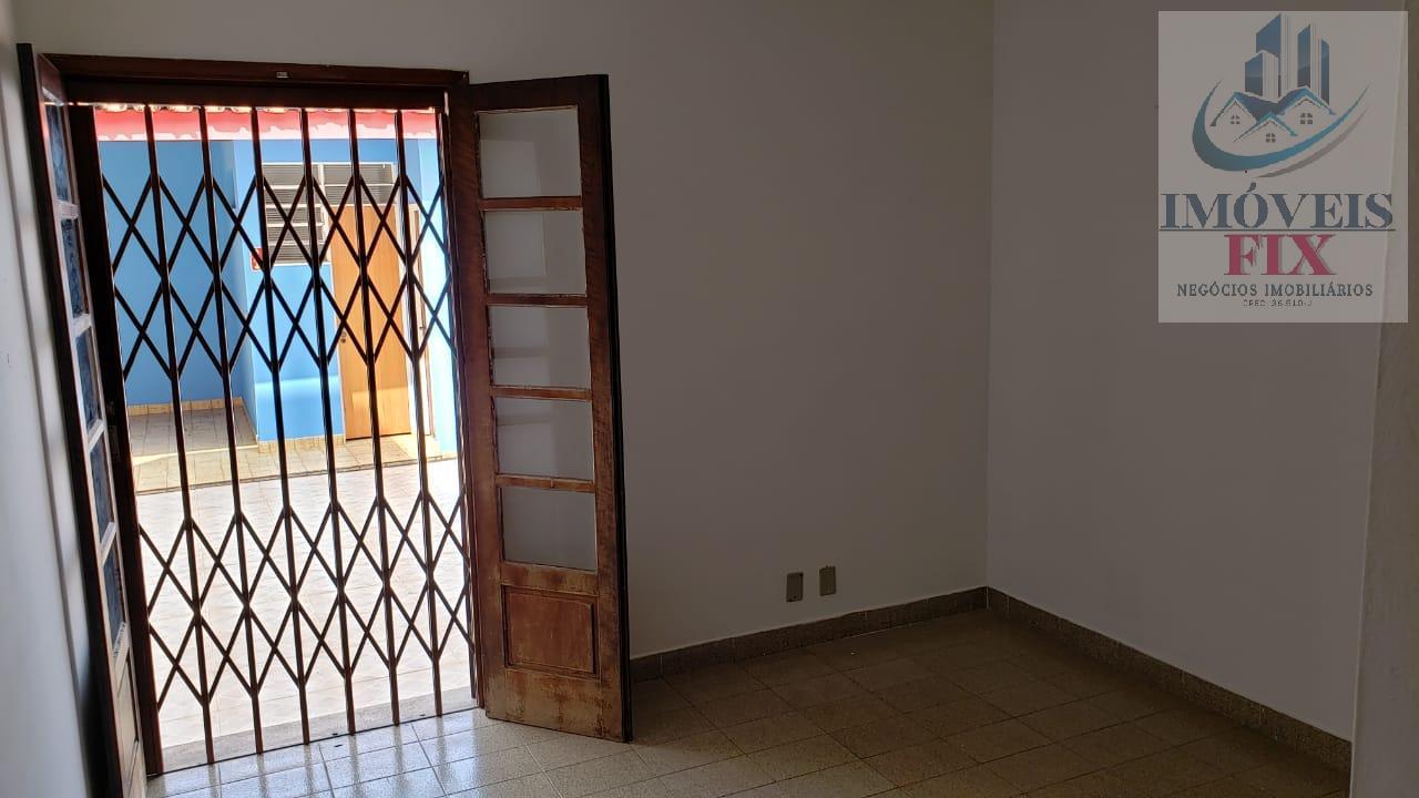 Casa à venda com 5 quartos, 322m² - Foto 21