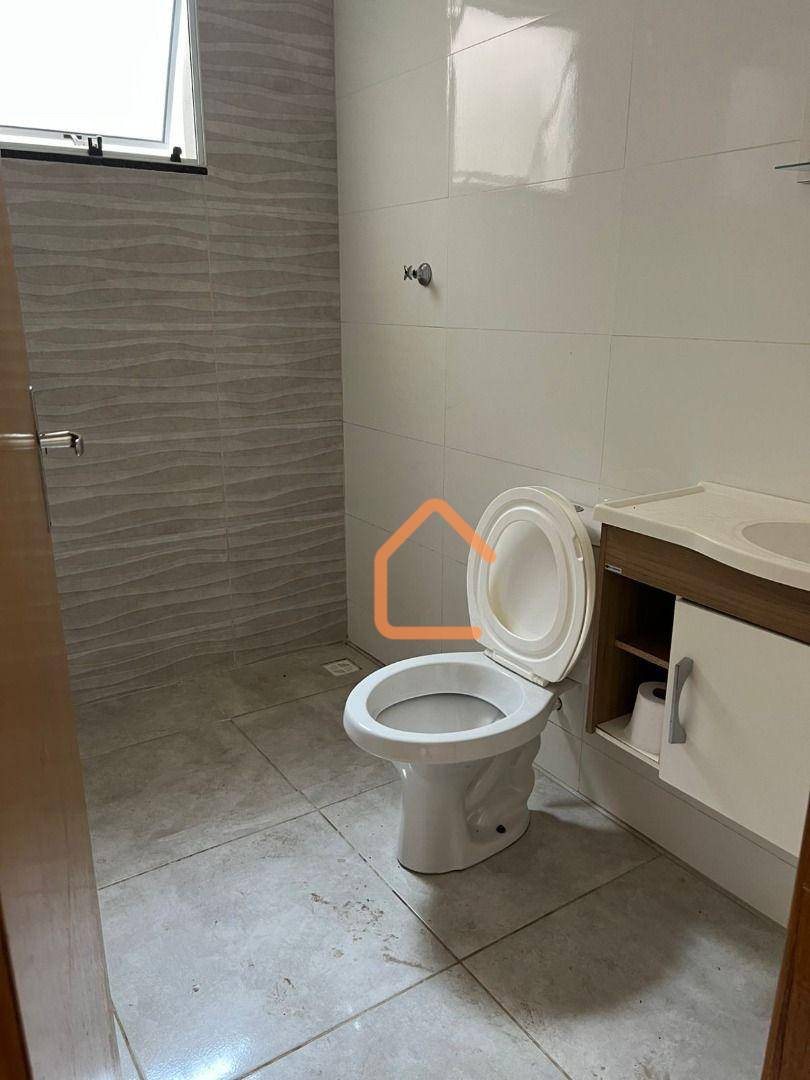 Casa à venda com 2 quartos, 60m² - Foto 8