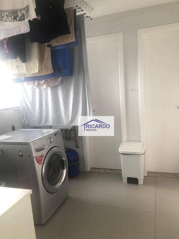 Apartamento à venda com 4 quartos, 223m² - Foto 18