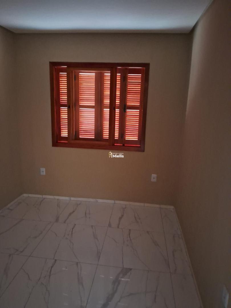 Casa à venda com 2 quartos, 49m² - Foto 12