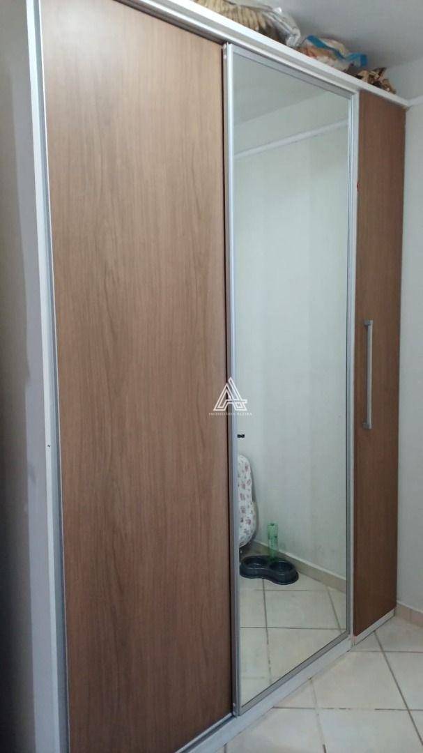 Apartamento à venda com 2 quartos, 70m² - Foto 12