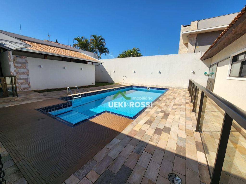 Casa à venda com 3 quartos, 240m² - Foto 16