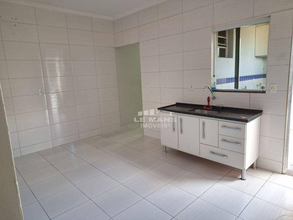 Casa à venda com 3 quartos, 85m² - Foto 8