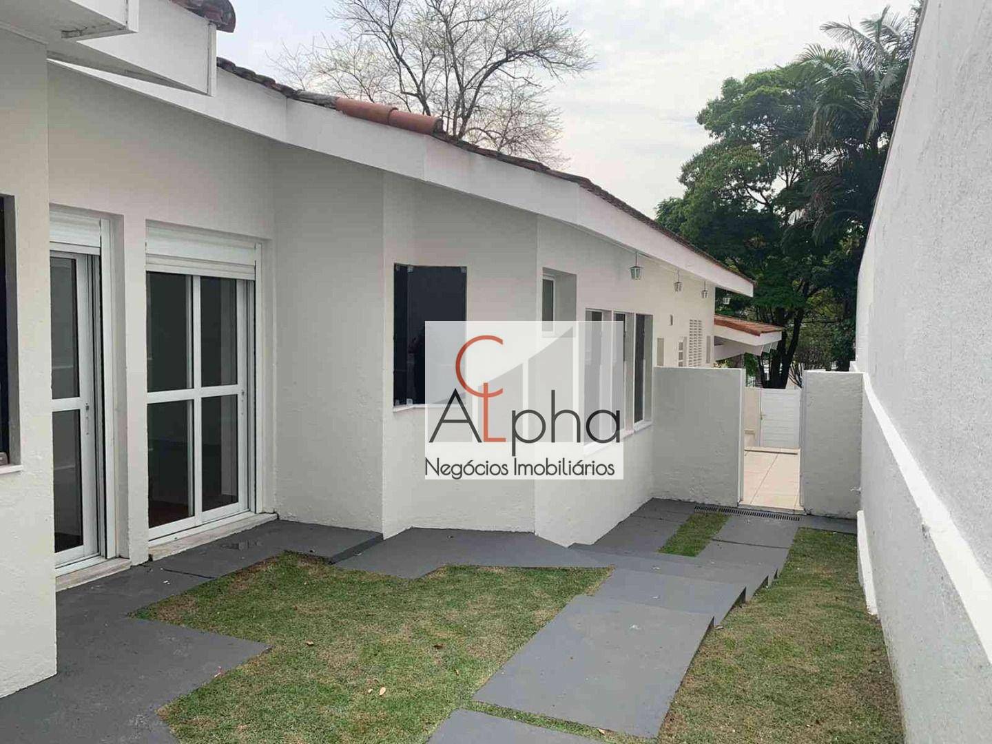 Casa para alugar com 3 quartos, 335m² - Foto 25