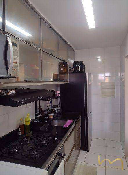 Apartamento à venda com 2 quartos, 64m² - Foto 7