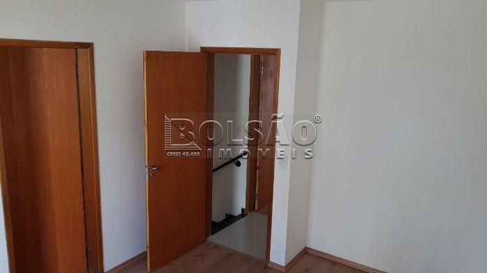 Casa à venda com 2 quartos, 70m² - Foto 5