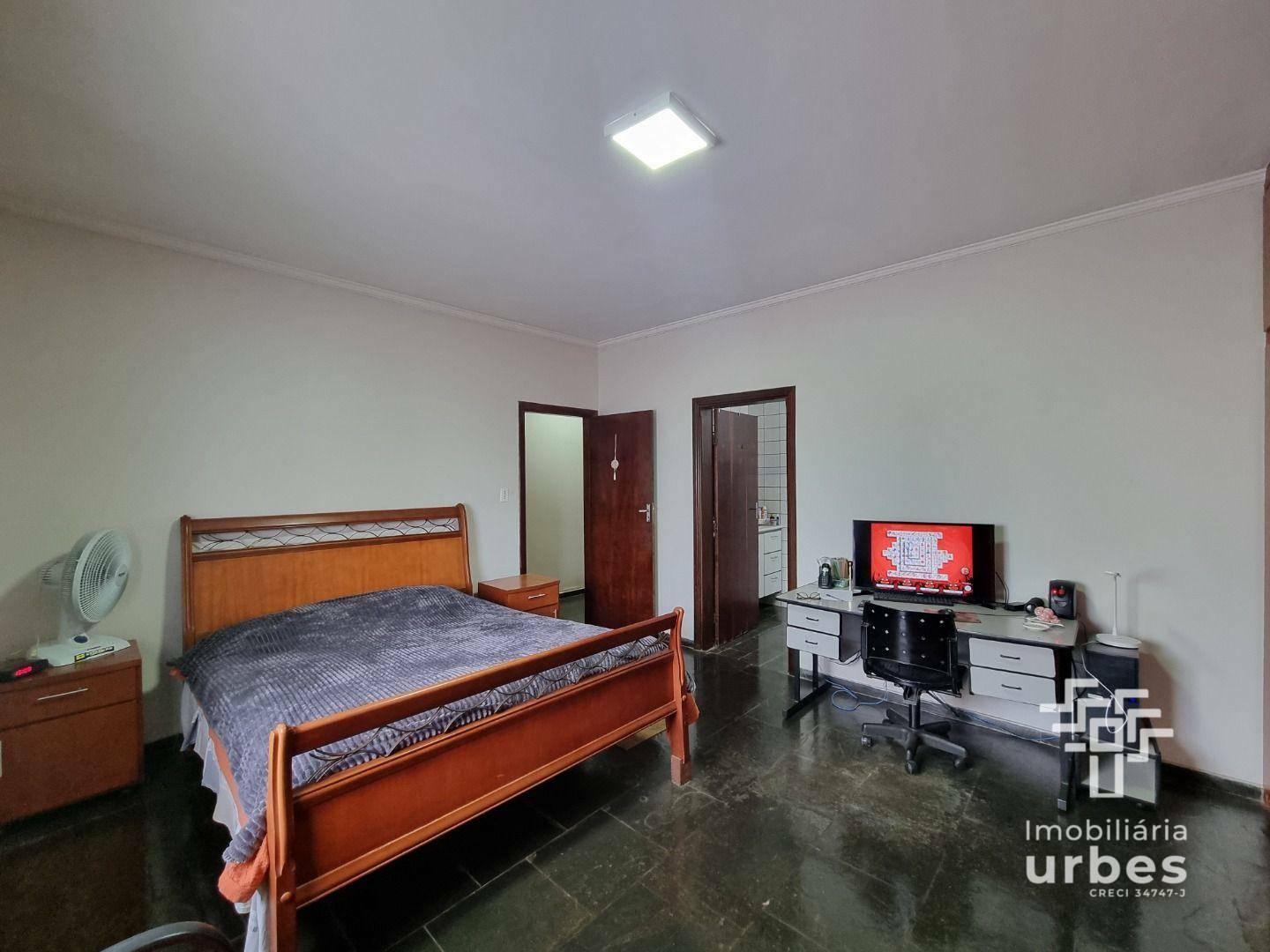 Casa à venda com 3 quartos, 180m² - Foto 18