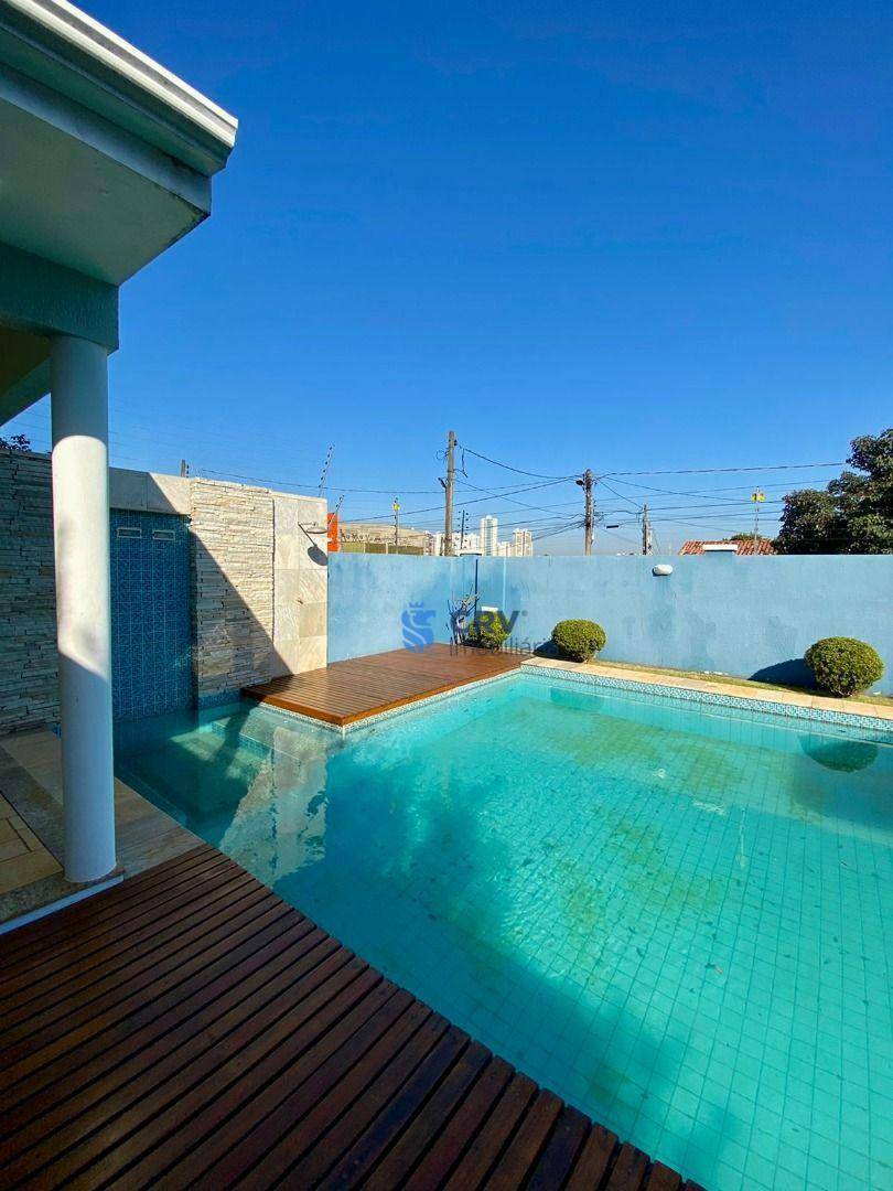 Casa para alugar com 4 quartos, 400m² - Foto 29