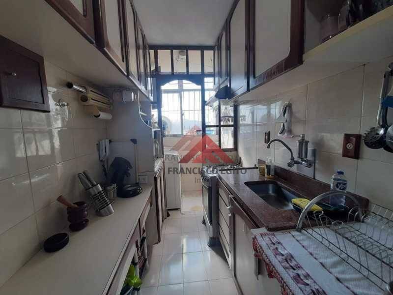 Apartamento à venda com 2 quartos, 60m² - Foto 15