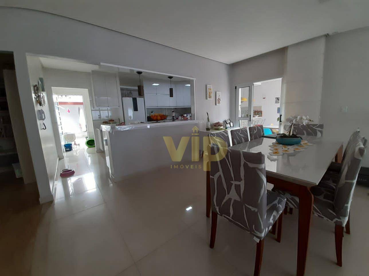 Casa à venda com 3 quartos, 286m² - Foto 15