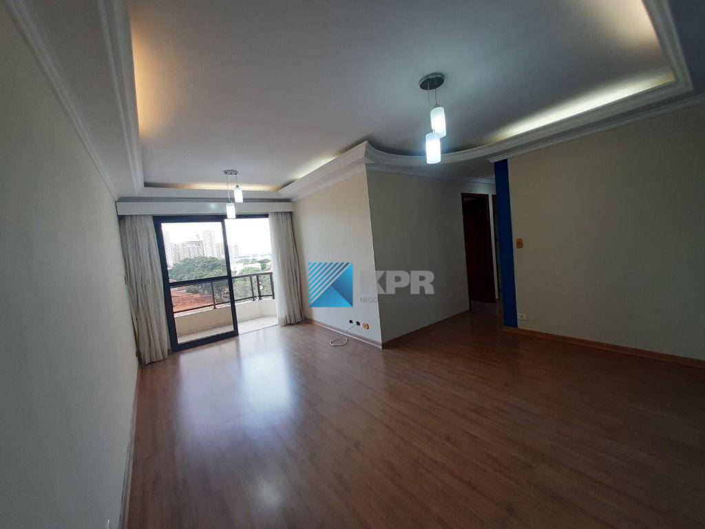 Apartamento para alugar com 3 quartos, 82m² - Foto 2