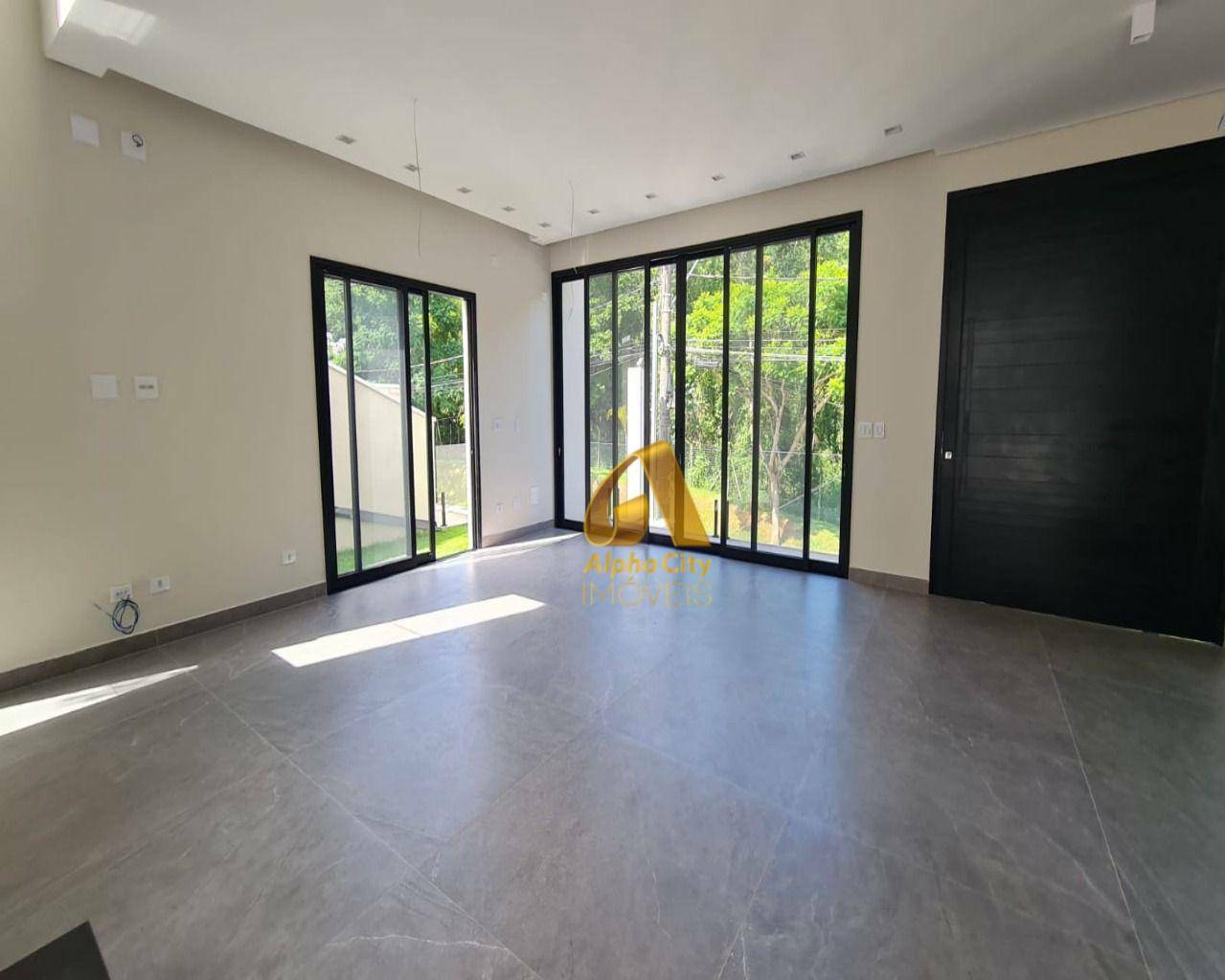 Casa de Condomínio à venda com 4 quartos, 440m² - Foto 3