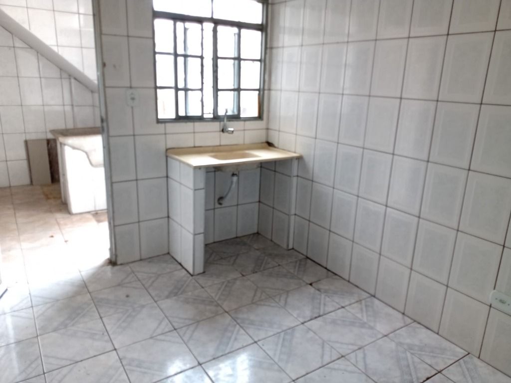 Casa para alugar com 1 quarto, 45m² - Foto 5