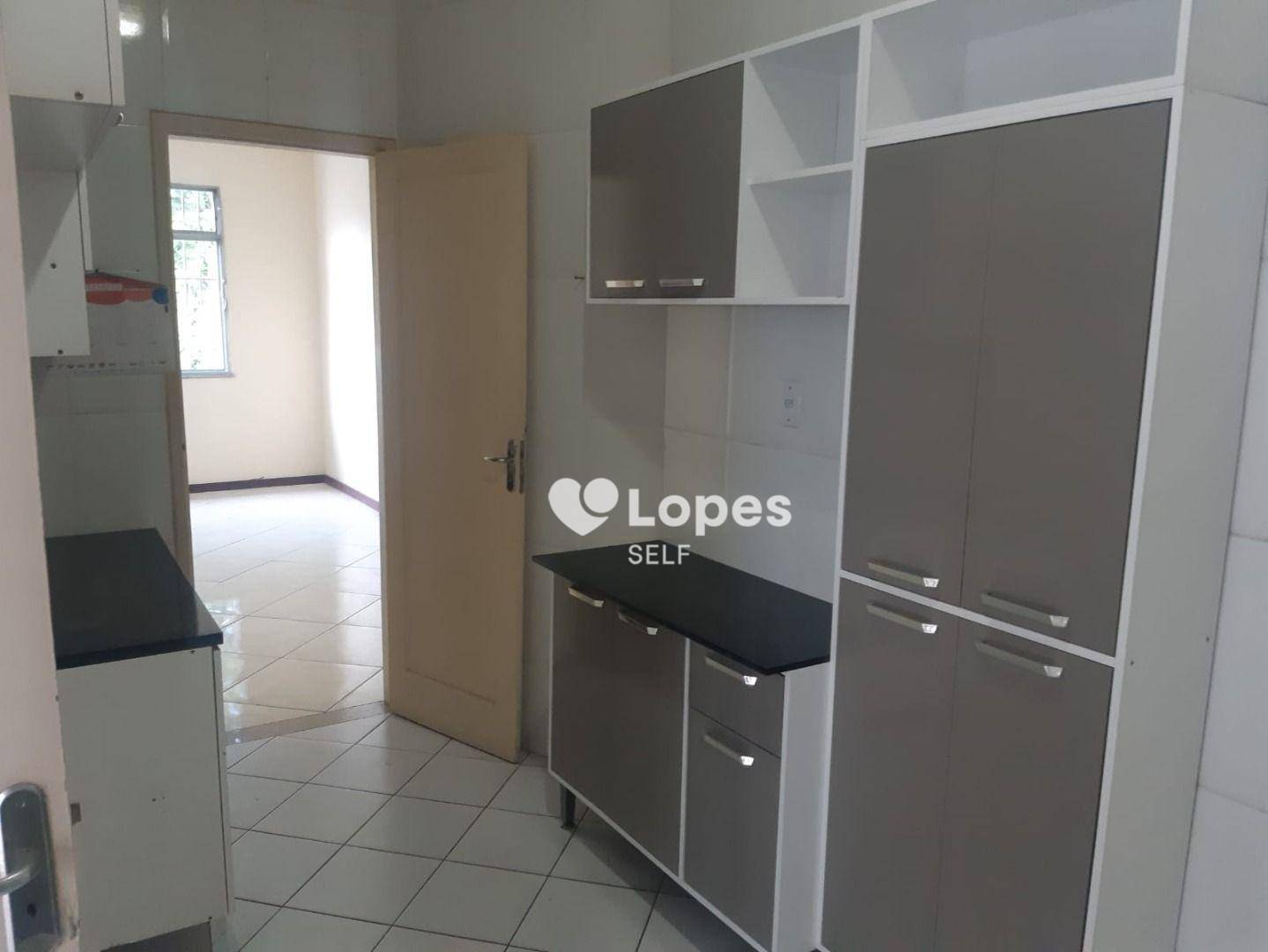 Apartamento à venda com 2 quartos, 70m² - Foto 7