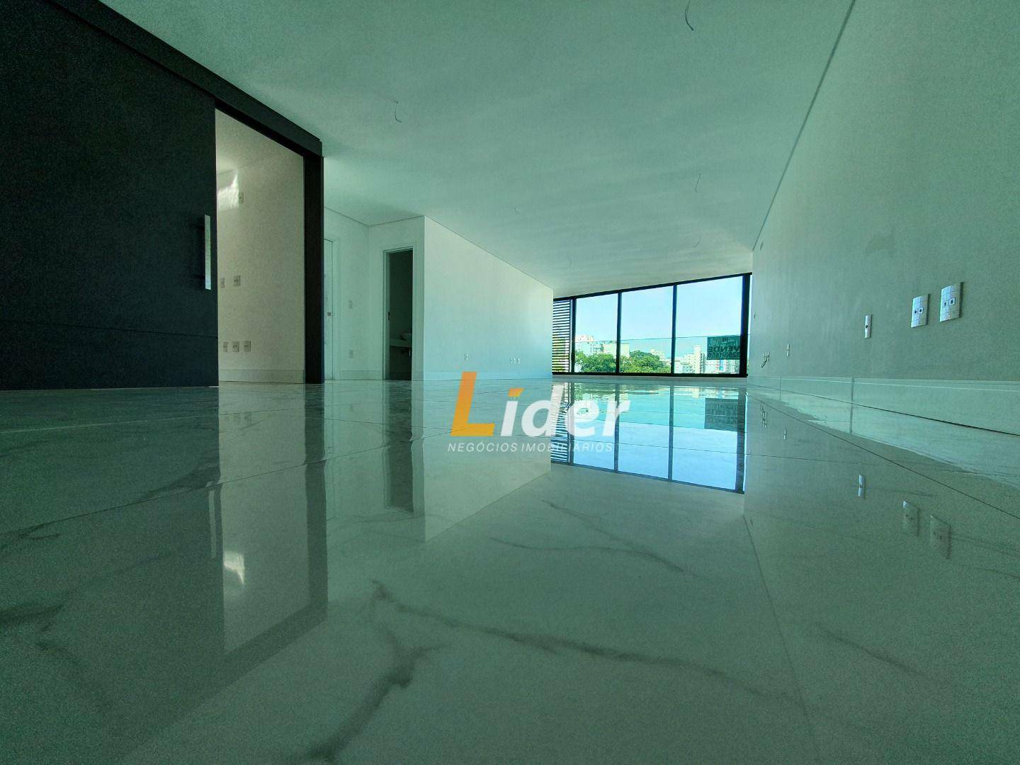 Apartamento à venda com 4 quartos, 225m² - Foto 10