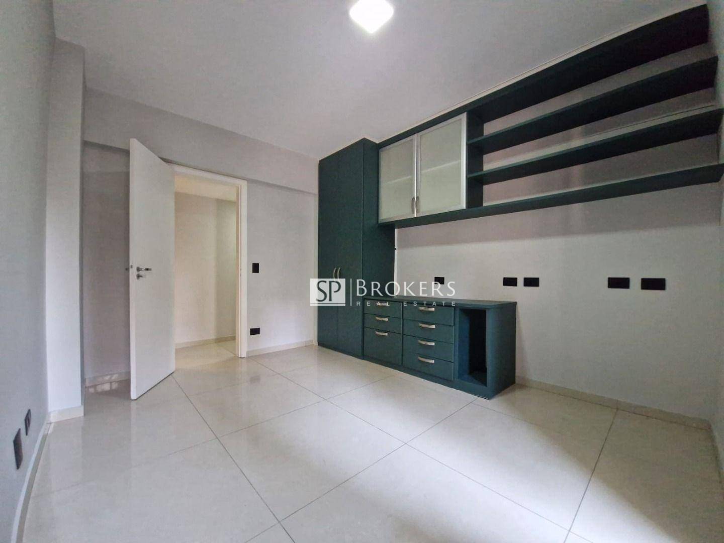 Apartamento à venda com 4 quartos, 212m² - Foto 17