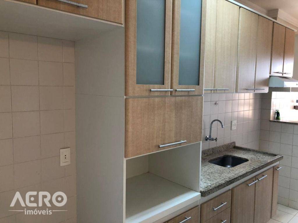 Apartamento para alugar com 2 quartos, 55m² - Foto 6