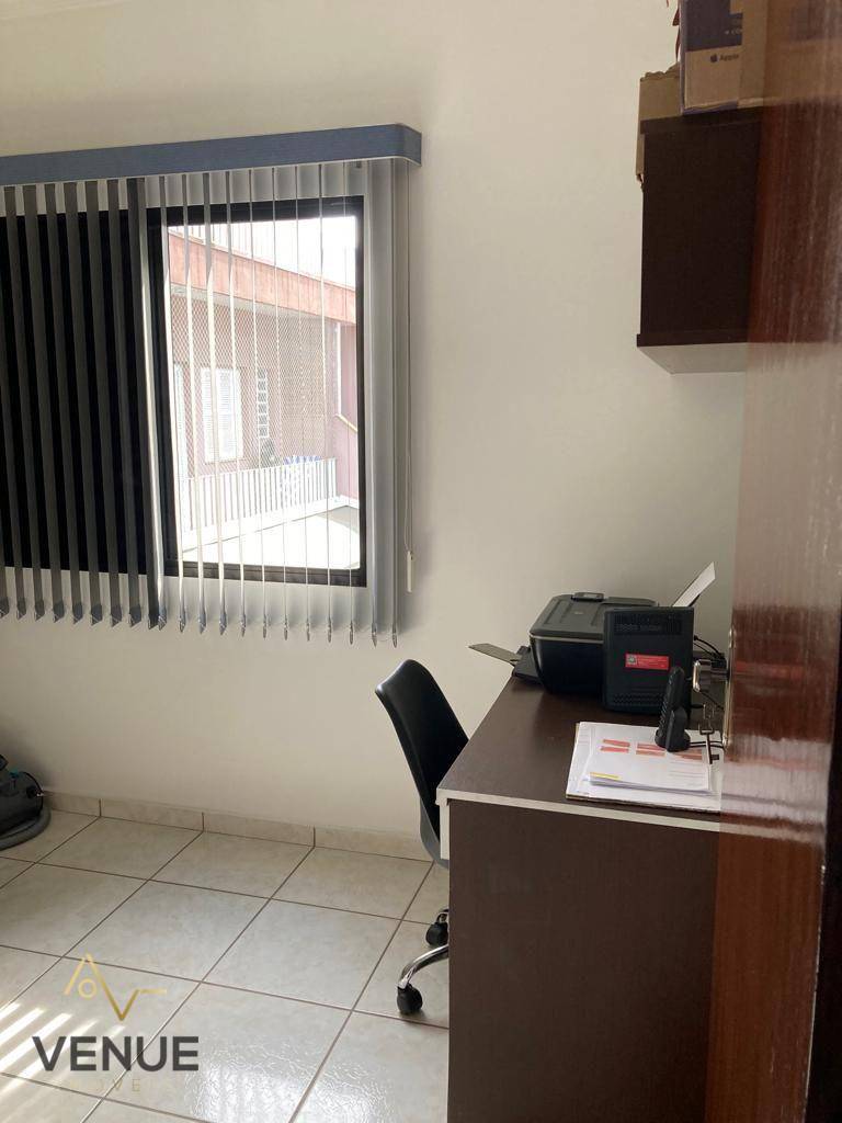 Sobrado à venda com 4 quartos, 220m² - Foto 55